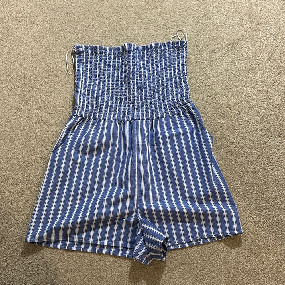 Love Tree Strapless Smocked Romper